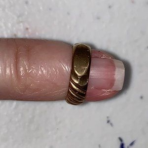 1/2 3.73mm Gold Filled Half Twist Band Ring